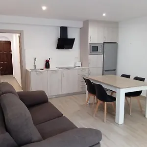 https://rosesapparts-portmar.topcostabravahotels.com